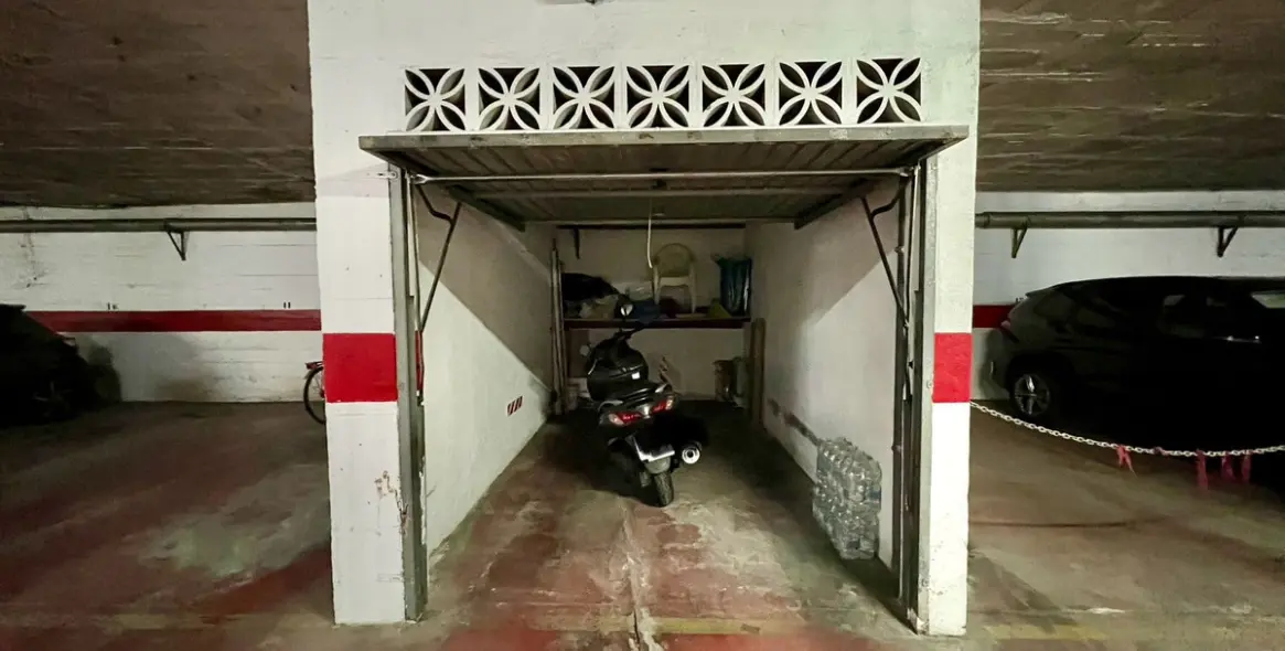 Sale of middle floor apartment in Fuengirola 20