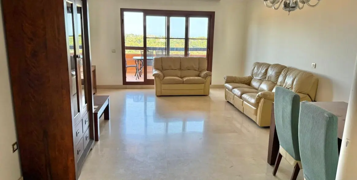 Sale of penthouse duplex in Benahavís (district Benahavís) 3