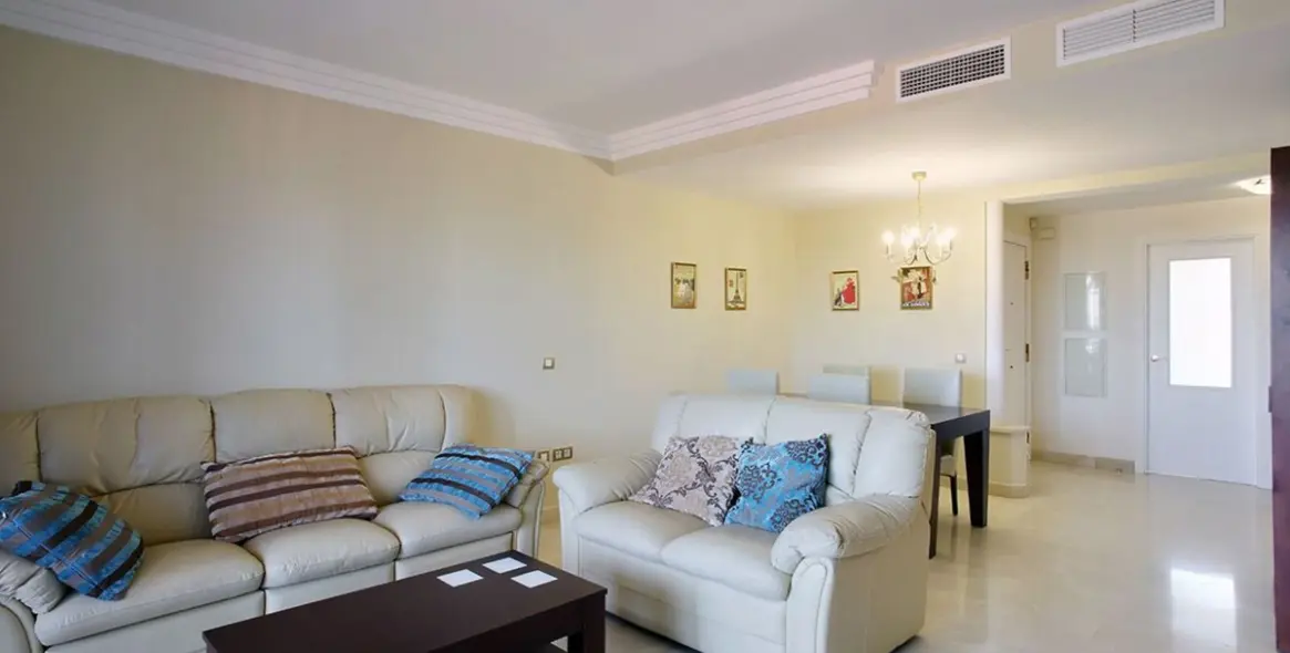 Sale of penthouse duplex in Benahavís (district Benahavís) 5