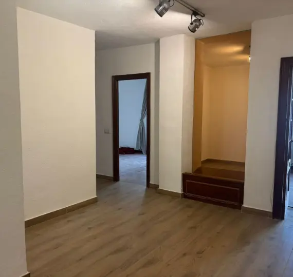 Продажа апартаментов на среднем этаже в Marbella