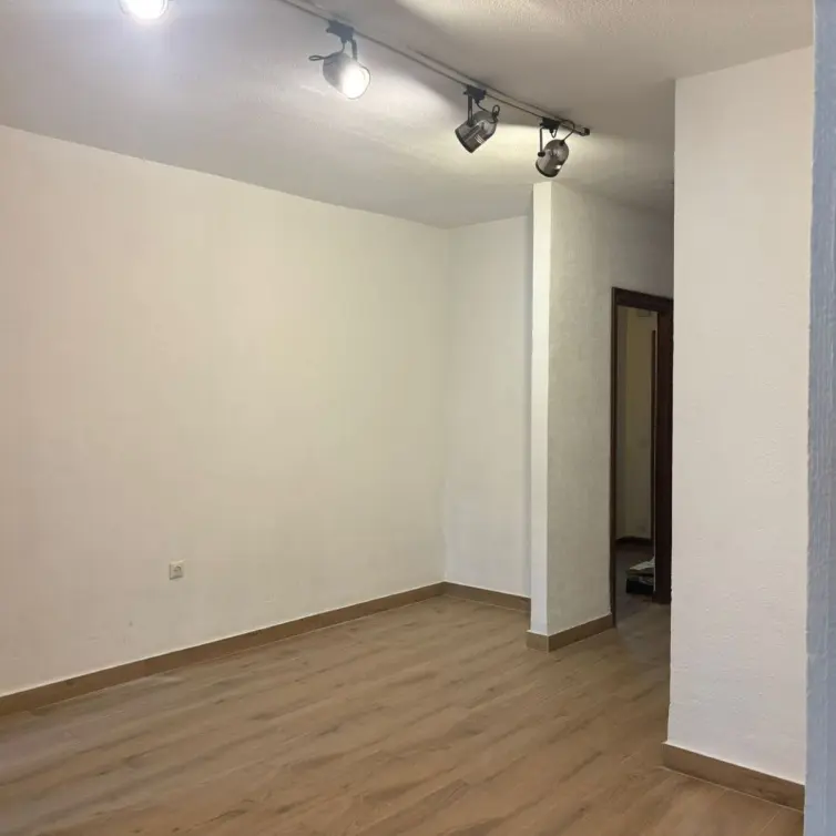 Sale of middle floor apartment in Marbella