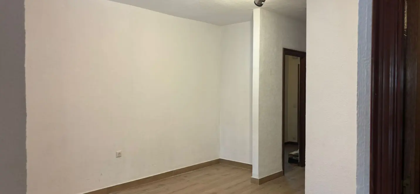 Sale of middle floor apartment in Marbella 2