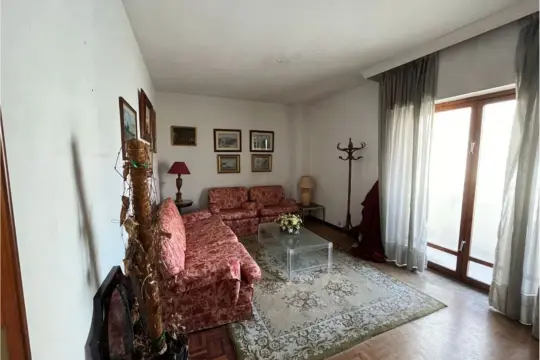 Image 4 thumb