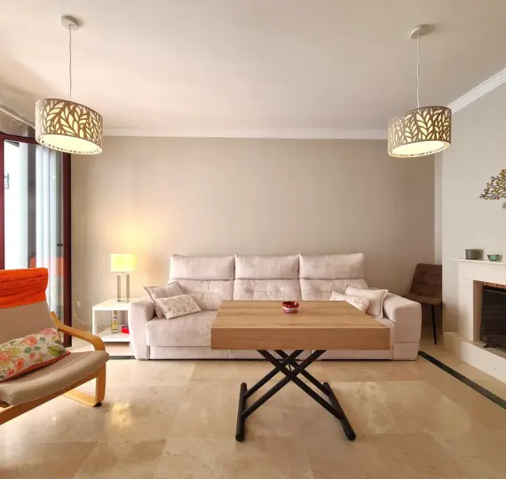 Semi-detached house R5110408