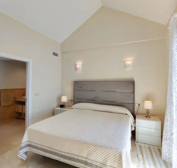 Semi-detached house R5110408