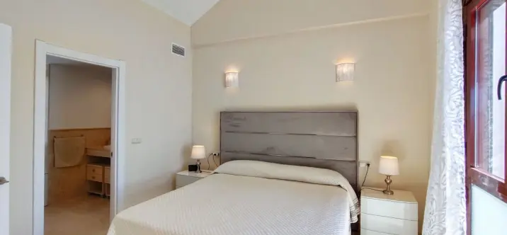 Semi-detached house R5110408 4