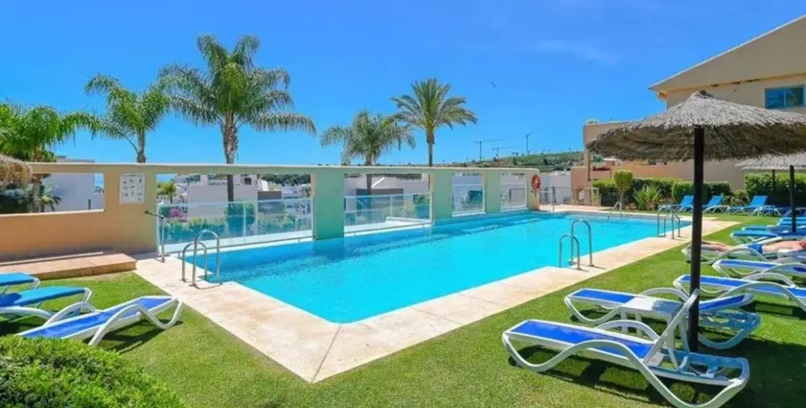 Sale of middle floor apartment in Selwo 1