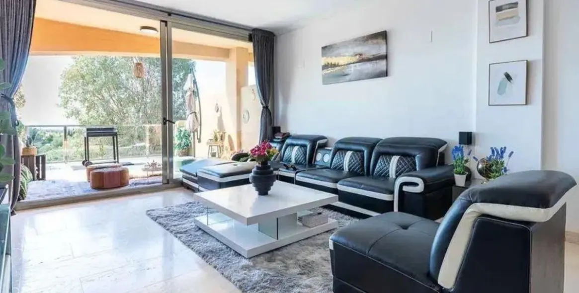 Sale of middle floor apartment in Selwo 2