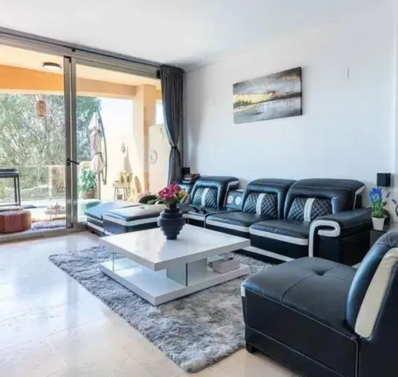 Sale of middle floor apartment in Selwo