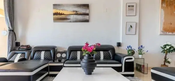 Sale of middle floor apartment in Selwo 2