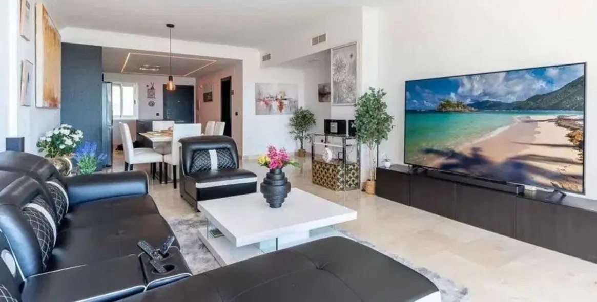 Sale of middle floor apartment in Selwo 8