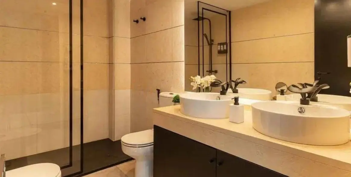 Sale of middle floor apartment in Selwo 17