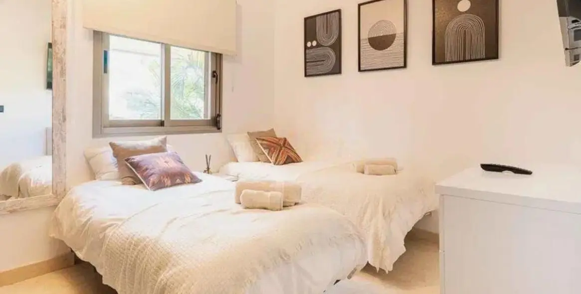 Sale of middle floor apartment in Selwo 19