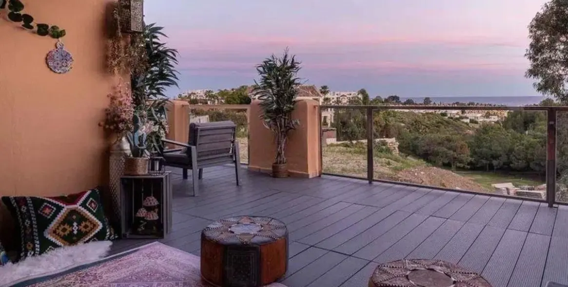 Sale of middle floor apartment in Selwo 21