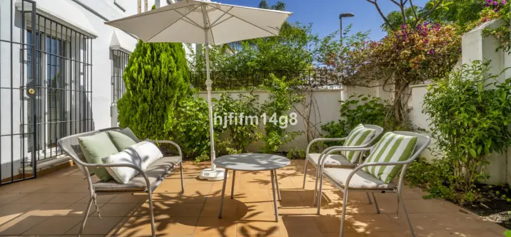 Venta de apartamento en planta baja en Nueva Andalucía 0