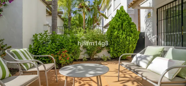 Venta de apartamento en planta baja en Nueva Andalucía 1