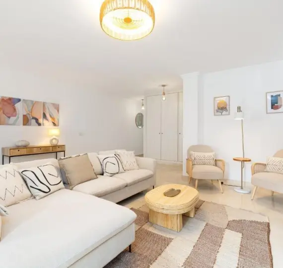 Sale of middle floor apartment in Centro Ciudad