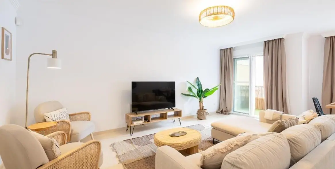 Sale of middle floor apartment in Centro Ciudad 2