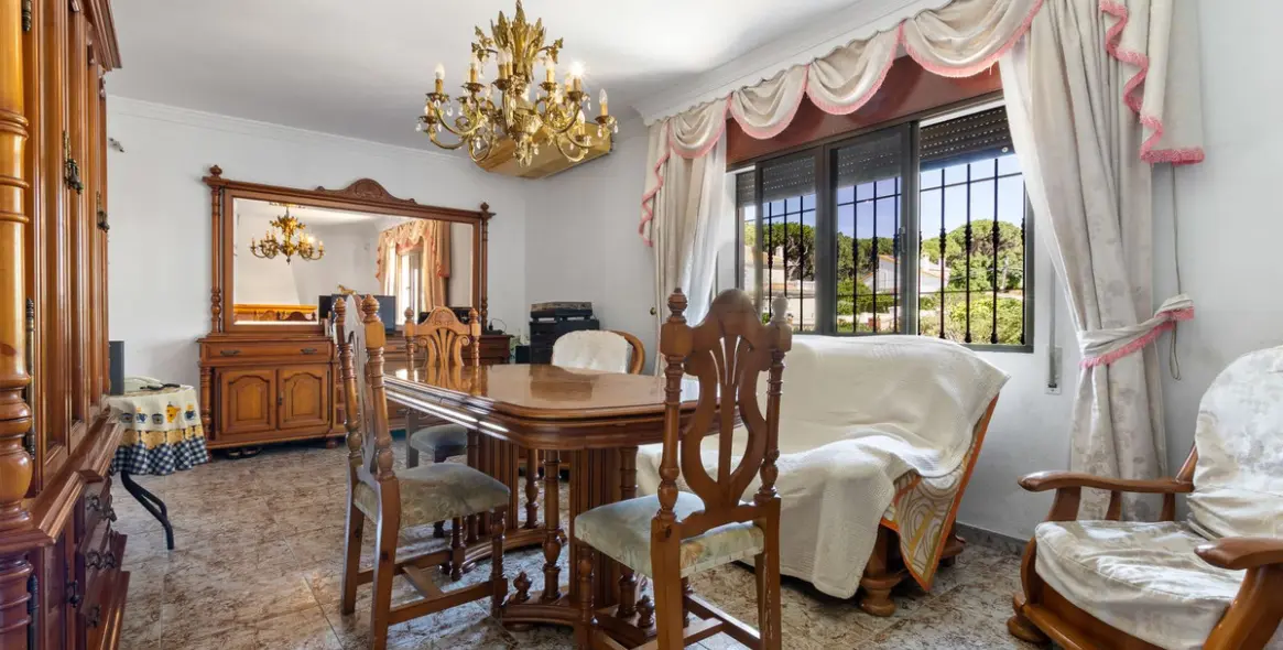 Sale of detached villa in Alhaurín de la Torre 16