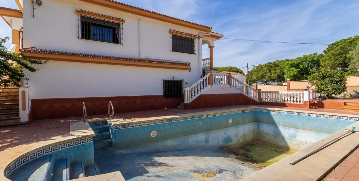 Sale of detached villa in Alhaurín de la Torre 23