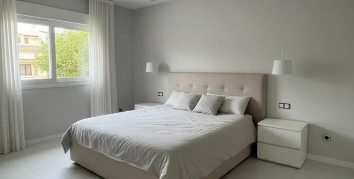 Sale of middle floor apartment in El Paraiso 2