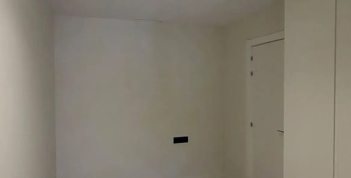 Sale of middle floor apartment in El Paraiso 8