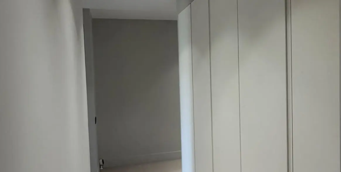 Sale of middle floor apartment in El Paraiso 9