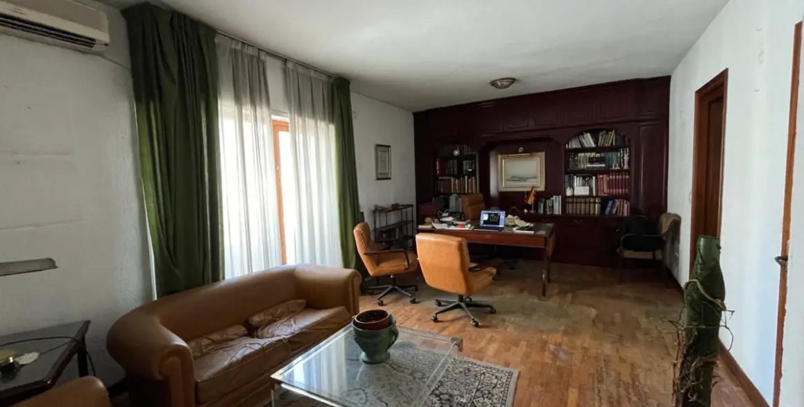 Продажа апартаментов на среднем этаже в Marbella 1