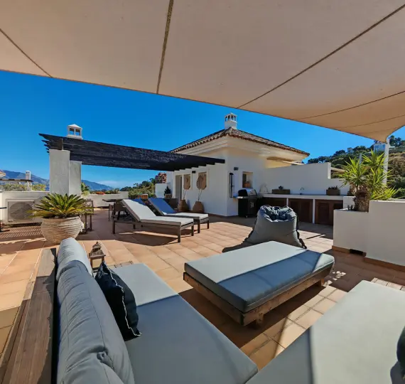 Продажа апартаментов на среднем этаже в La Mairena