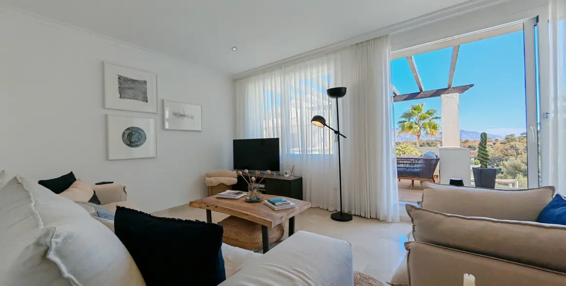 Продажа апартаментов на среднем этаже в La Mairena 2