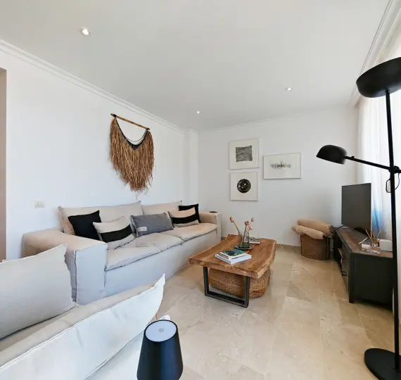 Продажа апартаментов на среднем этаже в La Mairena