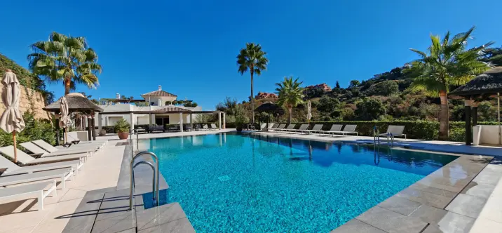 Продажа апартаментов на среднем этаже в La Mairena 4