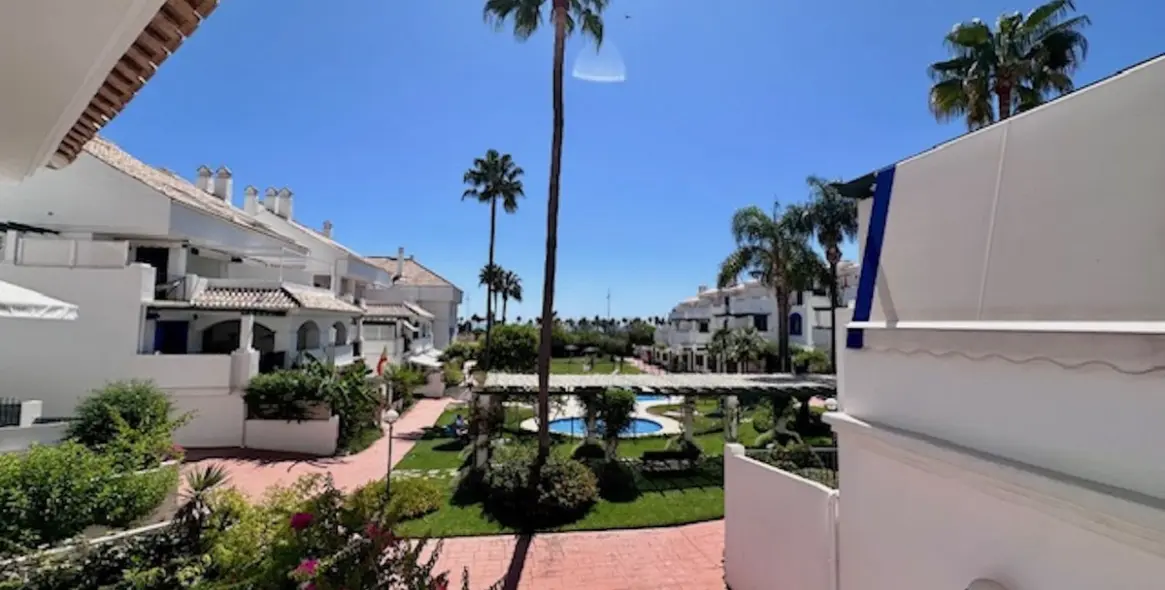 Продажа апартаментов на среднем этаже в Marbella 3