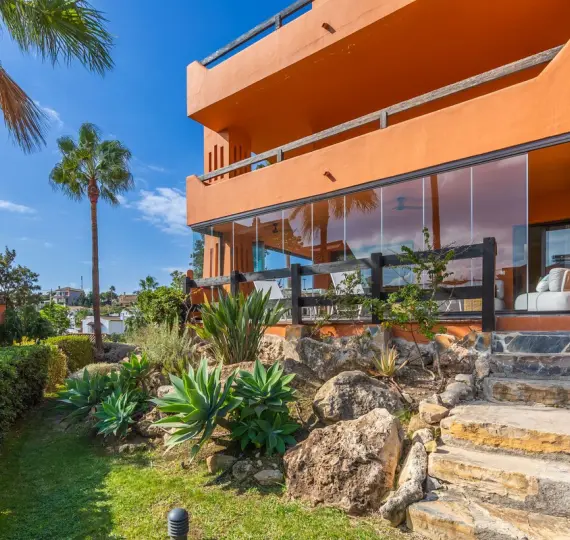 Venta de apartamento en planta baja en Estepona