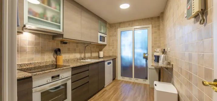 Venta de apartamento en planta baja en Estepona 4