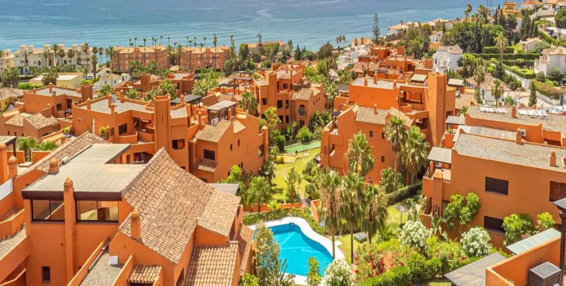 Продажа апартаментов на первом этаже в Estepona 7