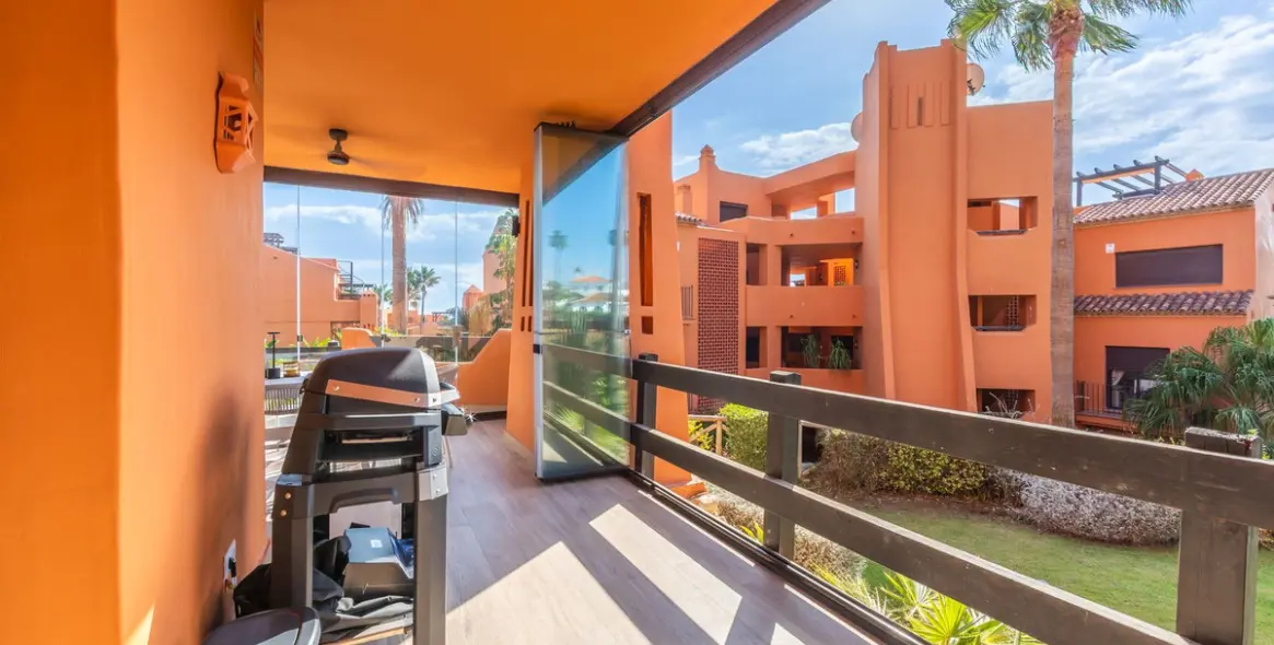 Продажа апартаментов на первом этаже в Estepona 9