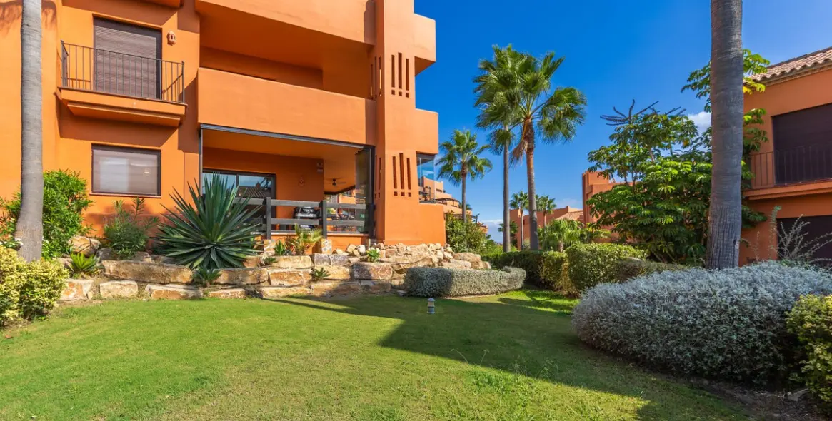 Продажа апартаментов на первом этаже в Estepona 19