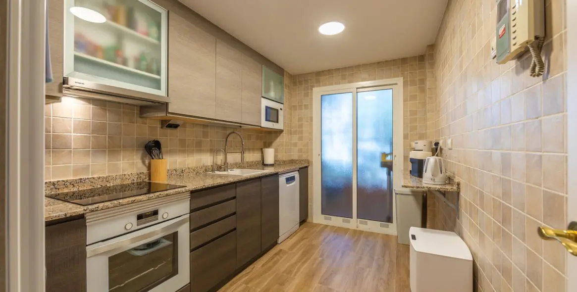 Продажа апартаментов на первом этаже в Estepona 5