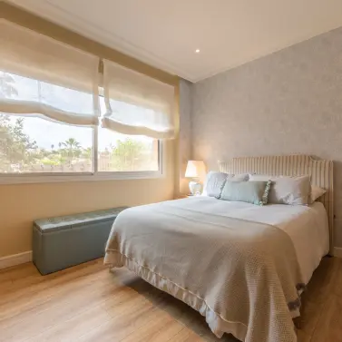 Продажа апартаментов на первом этаже в Estepona