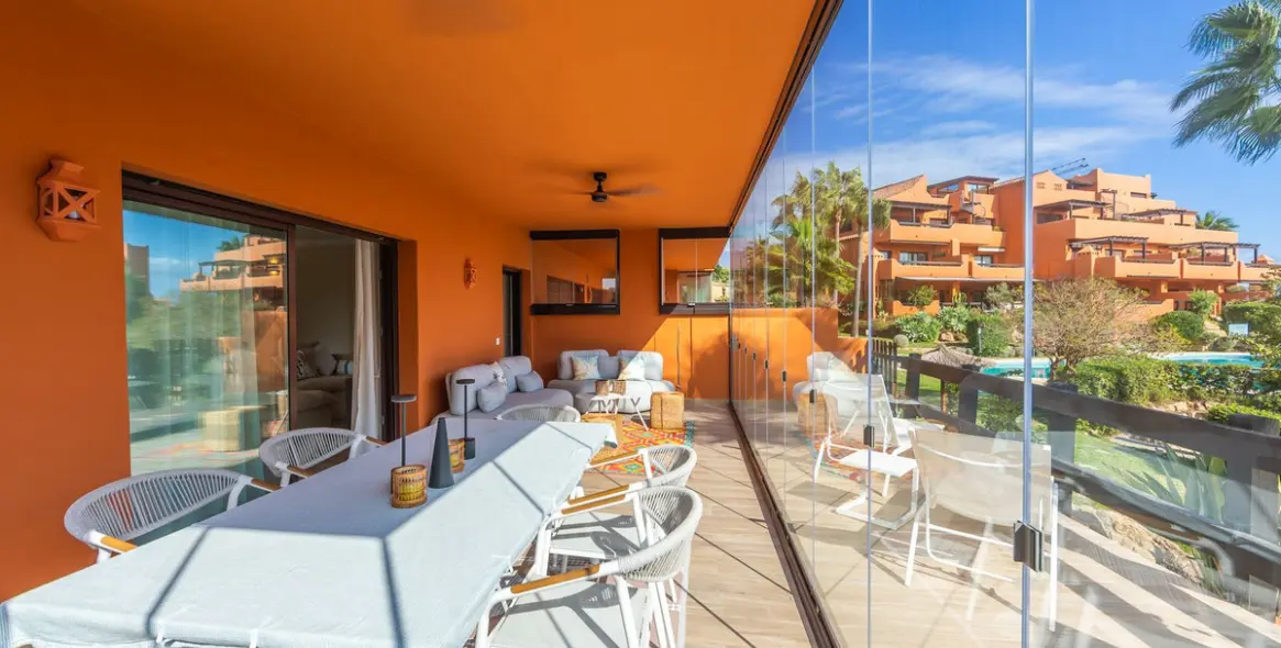 Продажа апартаментов на первом этаже в Estepona 12