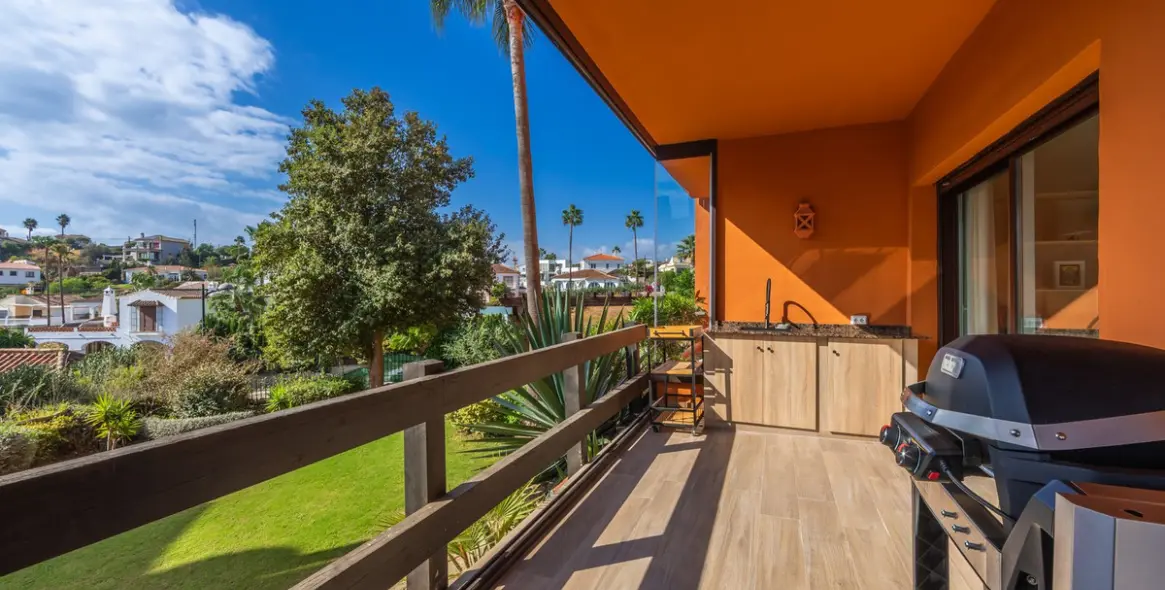 Продажа апартаментов на первом этаже в Estepona 17