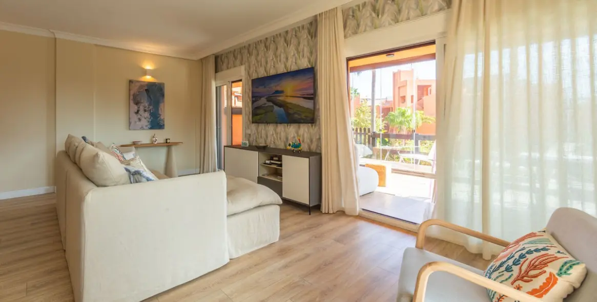 Продажа апартаментов на первом этаже в Estepona 28