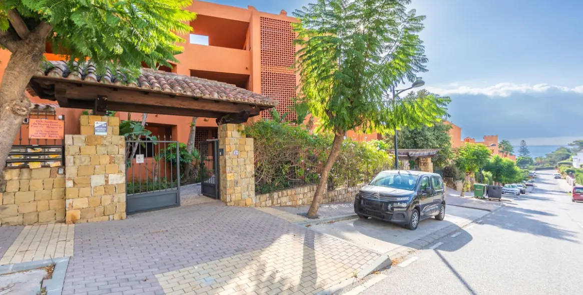 Продажа апартаментов на первом этаже в Estepona 43