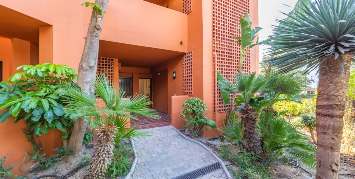 Продажа апартаментов на первом этаже в Estepona 44