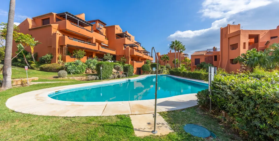 Продажа апартаментов на первом этаже в Estepona 45