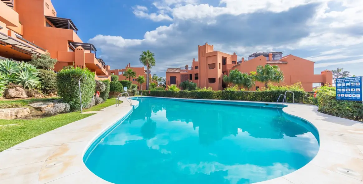 Продажа апартаментов на первом этаже в Estepona 46