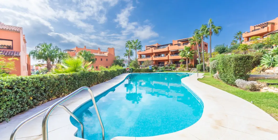 Продажа апартаментов на первом этаже в Estepona 47