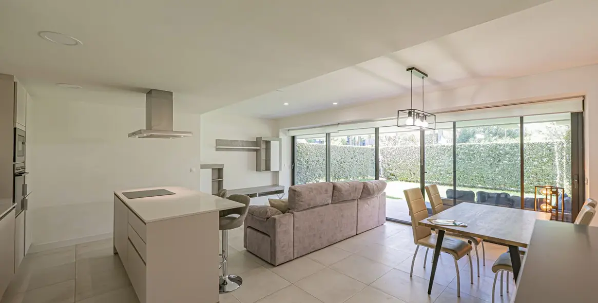 Sale of ground floor apartment in Selwo 2