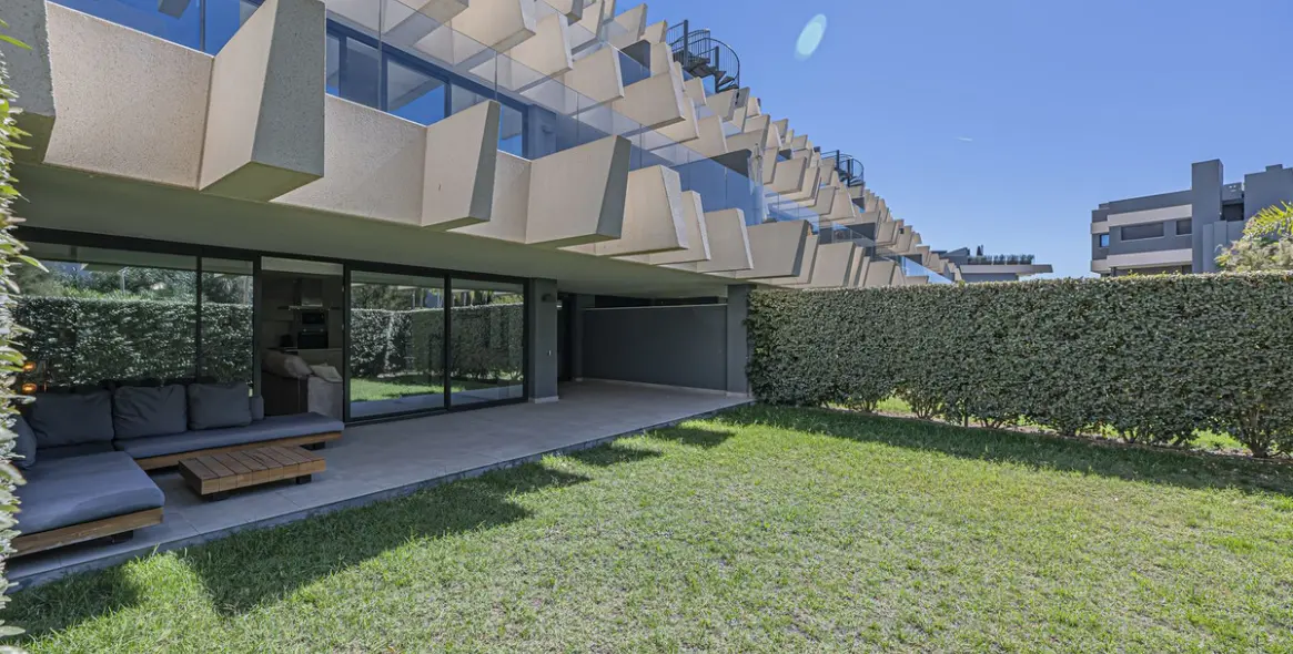 Sale of ground floor apartment in Selwo 3